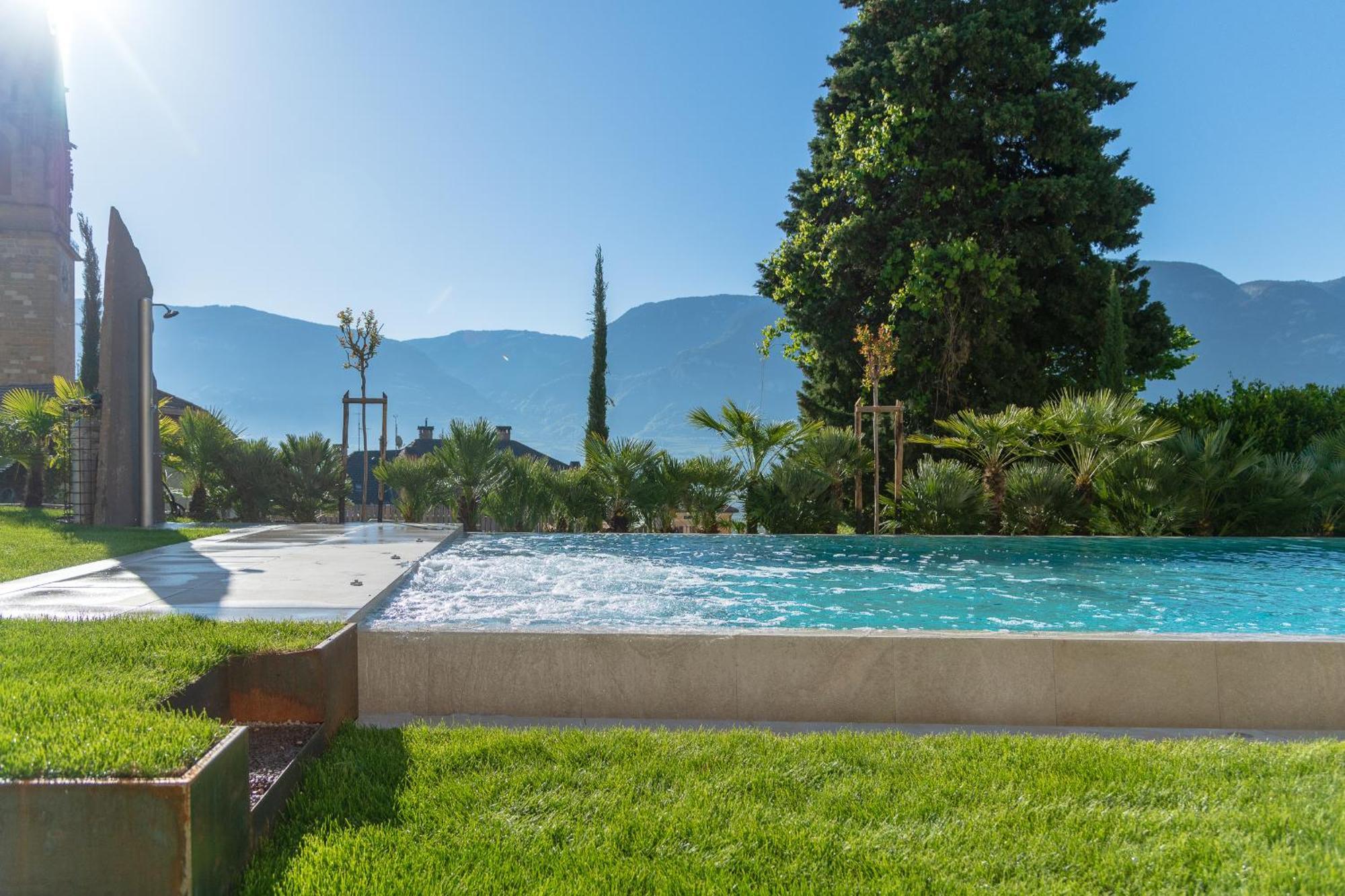 Hotel Goldene Traube Termeno Luaran gambar
