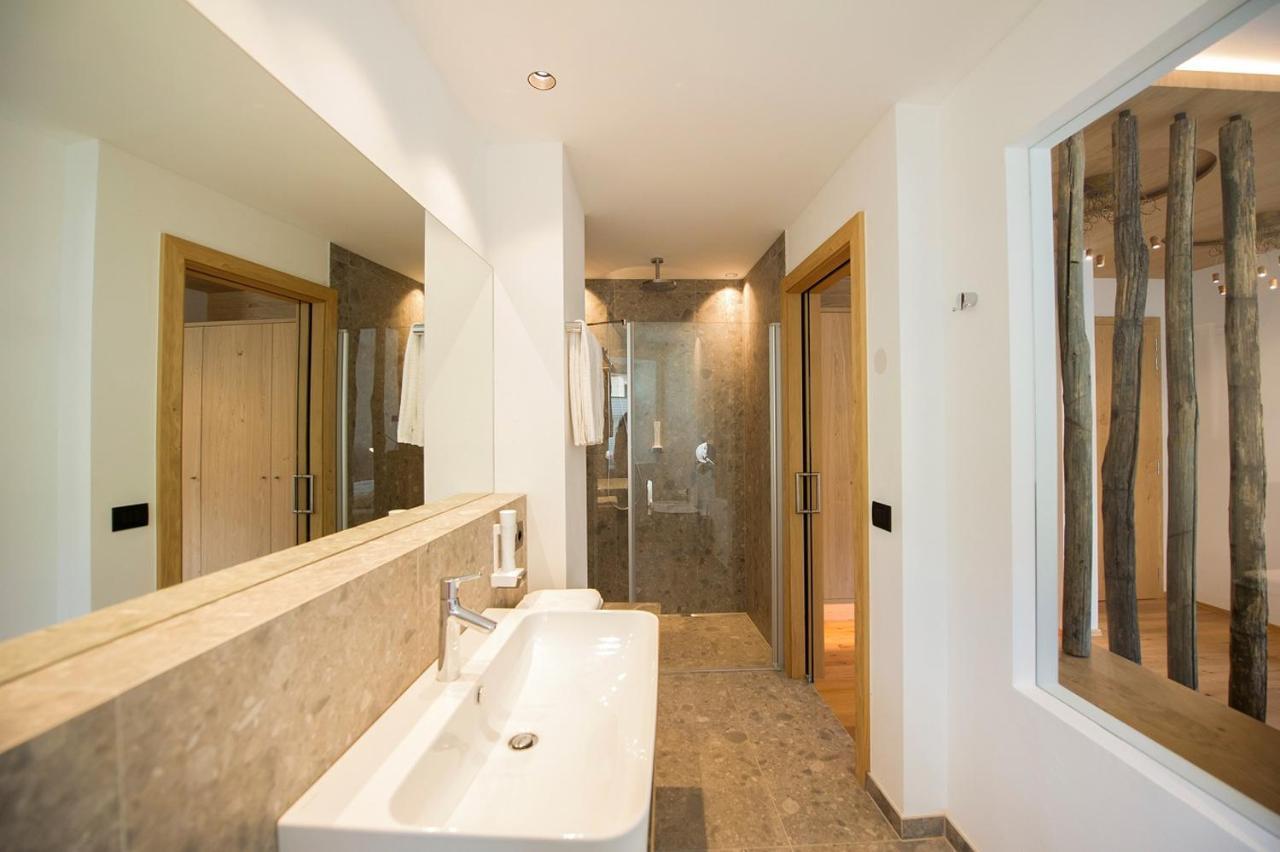 Hotel Goldene Traube Termeno Luaran gambar