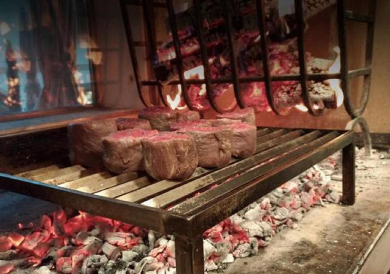 Hotel Goldene Traube Termeno Luaran gambar